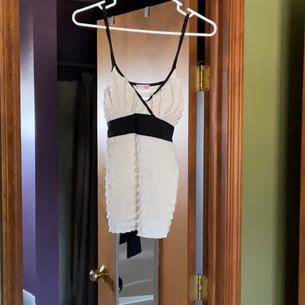 Chic Black and White Strappy Dress